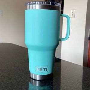 Yeti 30oz Tumbler with Twist off Lid and Handle